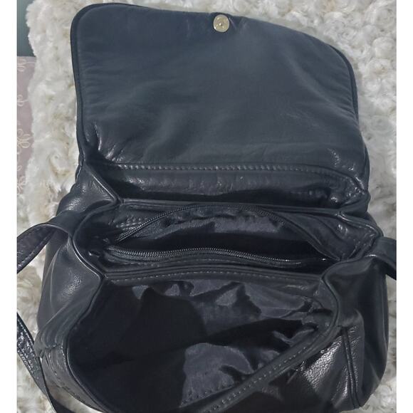 Victoria Leather Co Soft Black Leather Shoulder Bag multiple compartments - Picture 3 of 14